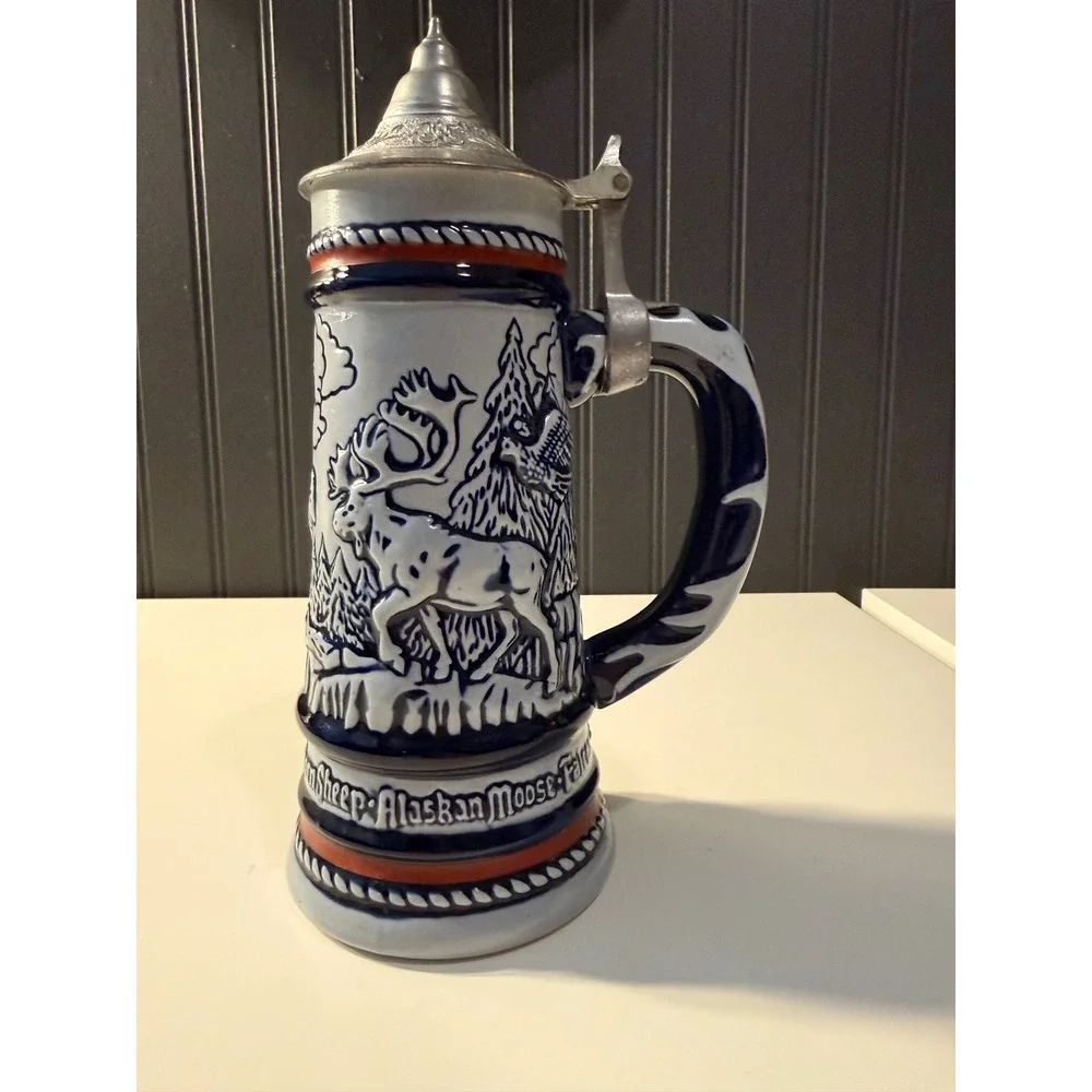 Avon wilderness stein blue